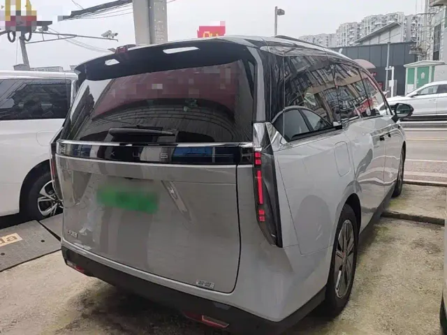 Maxus Dajia 7 — Фото автомобиля 5