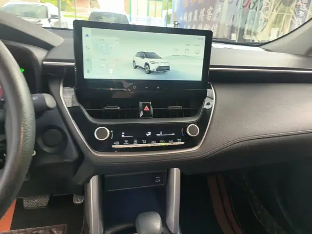 Toyota Frontlander — Фото автомобиля 12