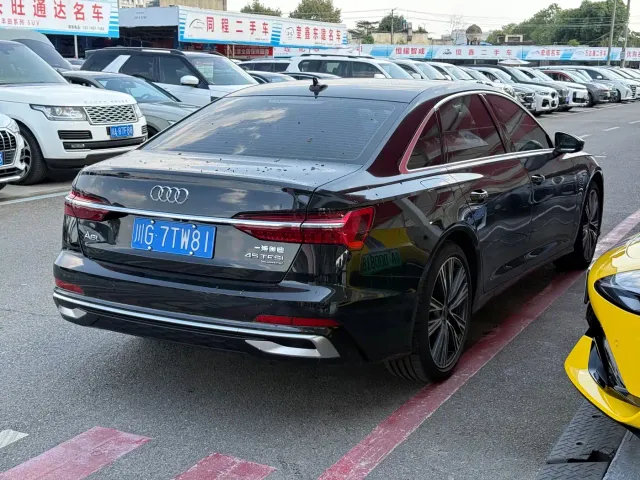 Audi A6L — Фото автомобиля 4