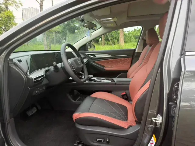Changan Eado — Фото автомобиля 6