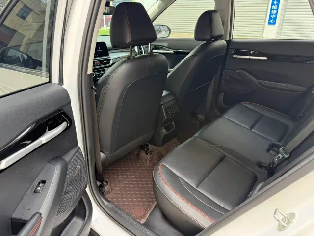 Kia Seltos — Фото автомобиля 5