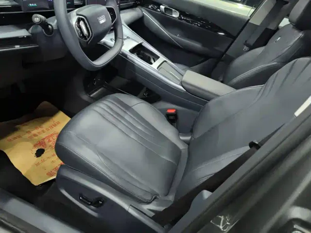 Geely Galaxy E5 — Фото автомобиля 9