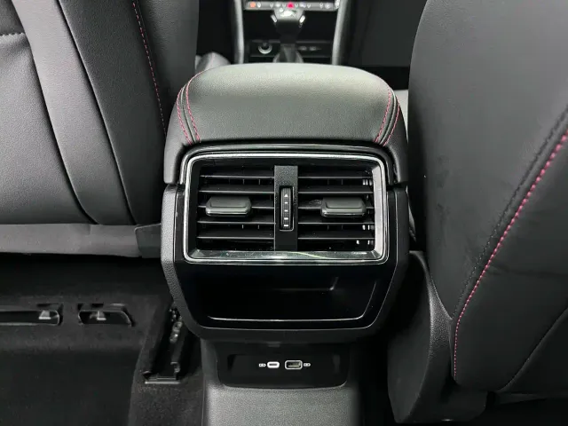 Skoda Karoq — Фото автомобиля 15