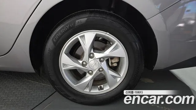 Hyundai Avante CN7 — Фото автомобиля 21