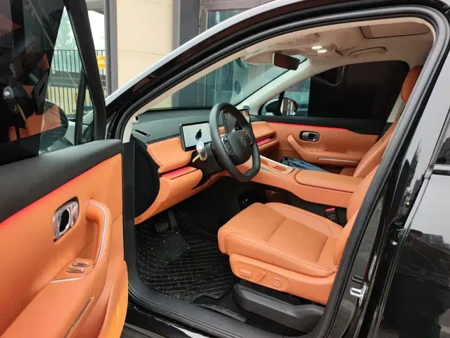 Leapmotor C16 — Фото автомобиля 17