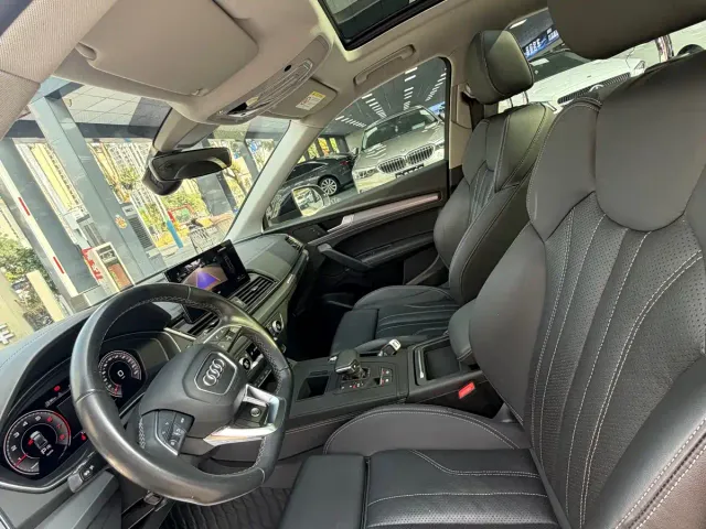Audi Q5L — Фото автомобиля 4