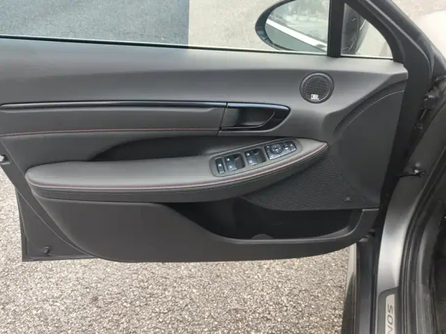 Hyundai Sonata — Фото автомобиля 7