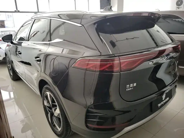 BYD Tang — Фото автомобиля 4