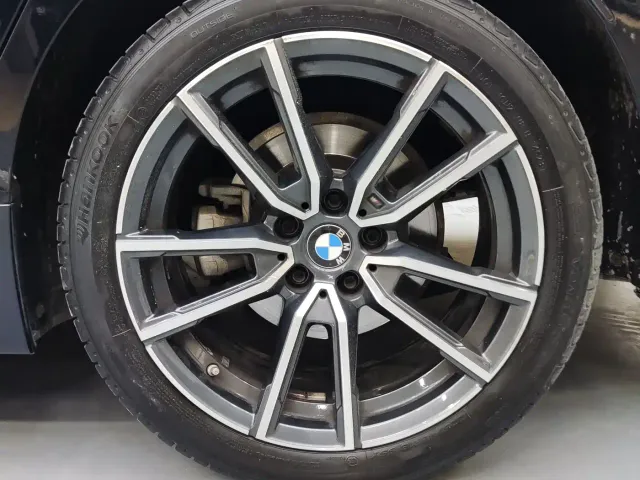 BMW 3 Series — Фото автомобиля 15