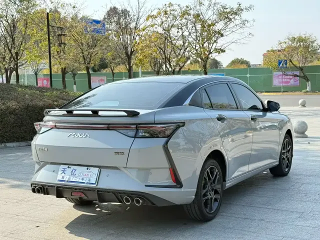 Dongfeng Yixuan — Фото автомобиля 13