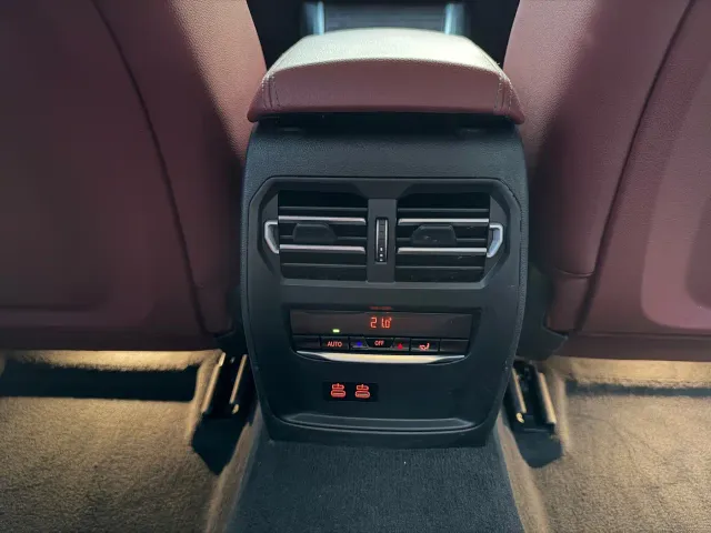 BMW 3 Series — Фото автомобиля 11