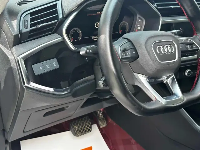Audi Q3 — Фото автомобиля 4