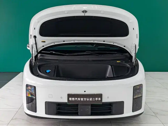 Li Auto i6 — Фото автомобиля 5
