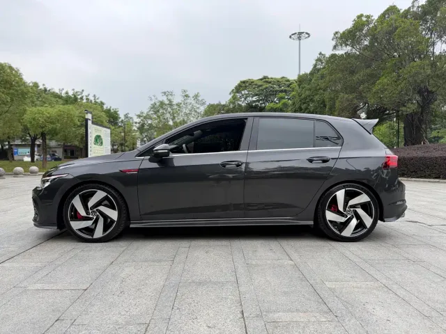 Volkswagen Golf GTI — Фото автомобиля 7