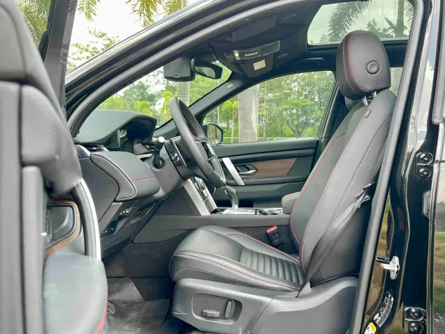 Land Rover Discovery Sport — Фото автомобиля 12