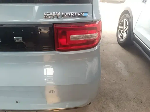 Wuling Hongguang Mini EV — Фото автомобиля 7