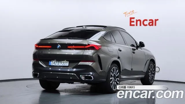 BMW X6 xDrive40i M Sport — Фото автомобиля 2