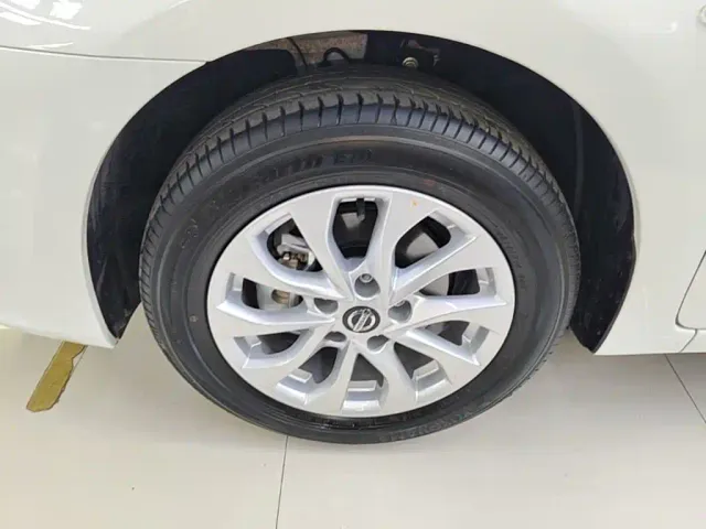 Nissan Sylphy — Фото автомобиля 22