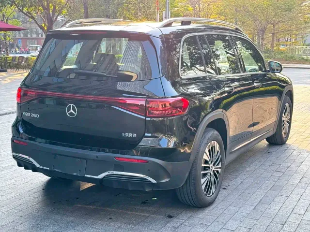 Mercedes-Benz EQB — Фото автомобиля 5