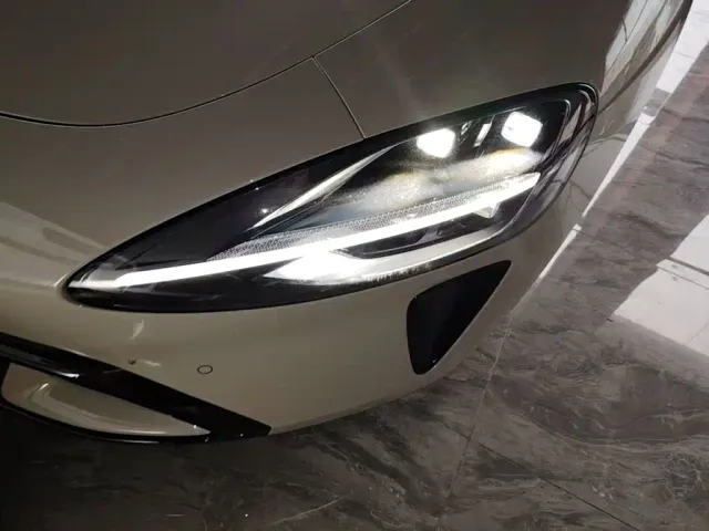Xiaomi SU7 — Фото автомобиля 23
