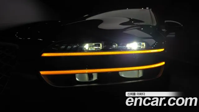 Genesis GV70 2.5T Бензин 2WD — Фото автомобиля 21