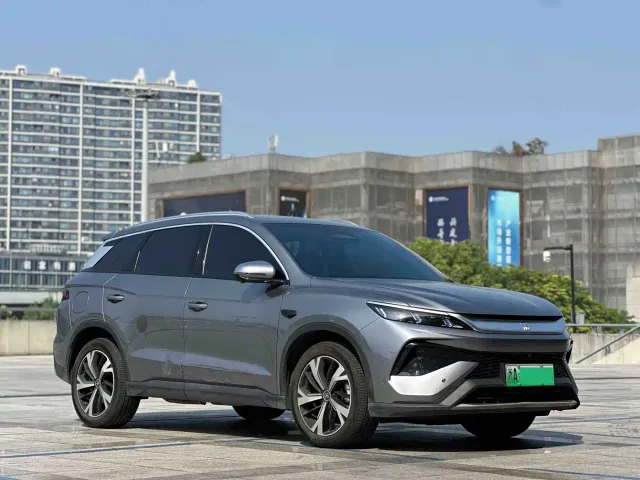 BYD Song Pro — Фото автомобиля 3