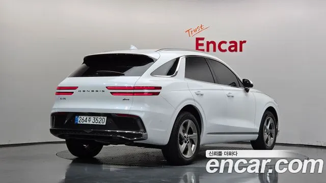 Genesis GV70 — Фото автомобиля 2