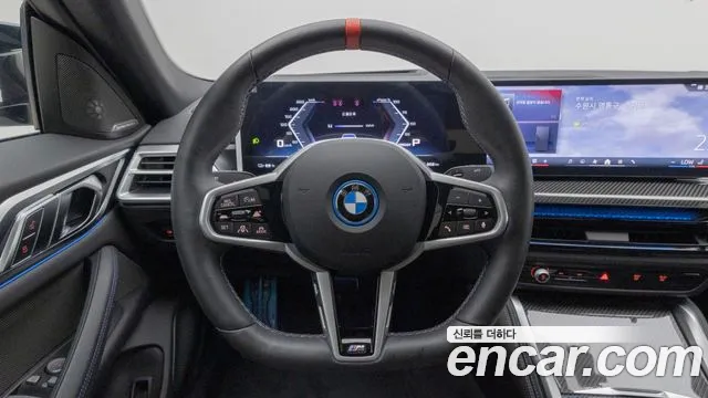 BMW i4 — Фото автомобиля 14