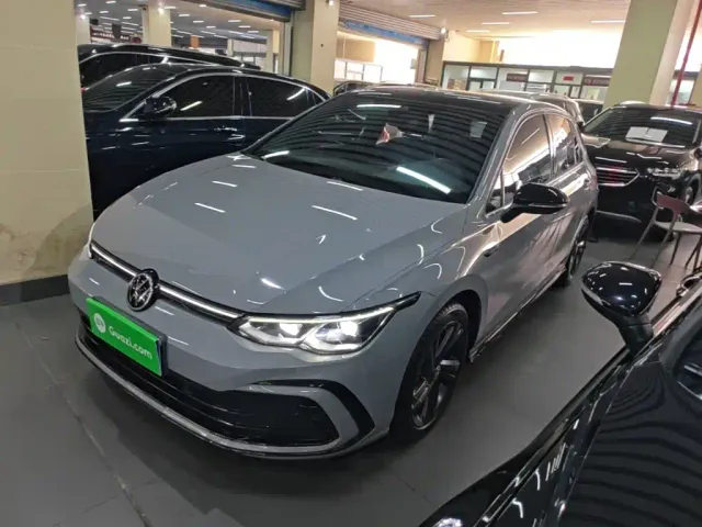 Фотография автомобиля — Volkswagen Golf