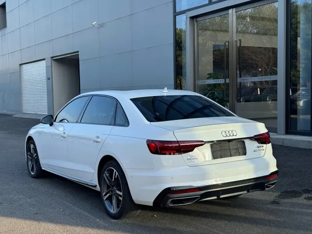 Audi A4L — Фото автомобиля 20