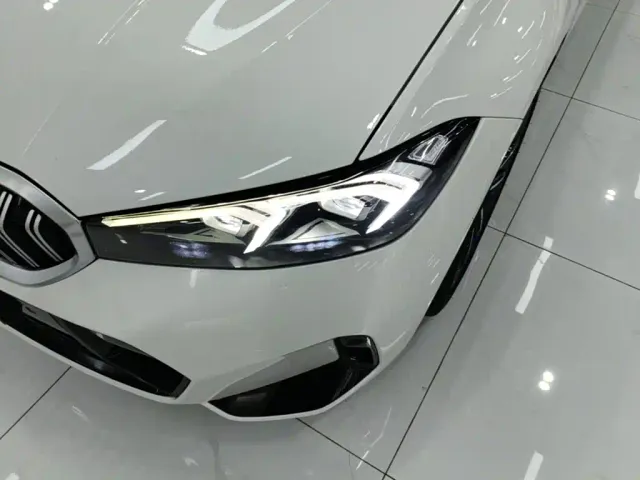 BMW 3 Series — Фото автомобиля 23