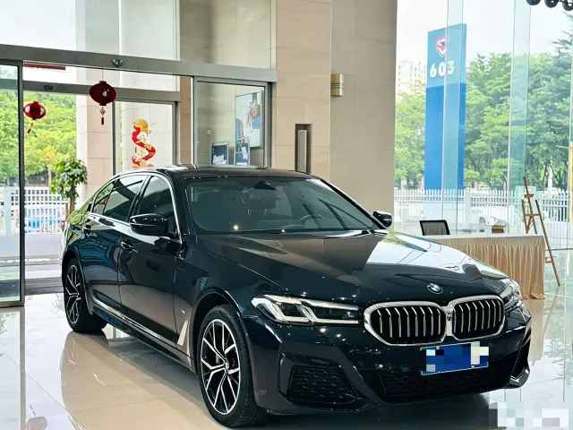 BMW 5 Series — Фото автомобиля 2