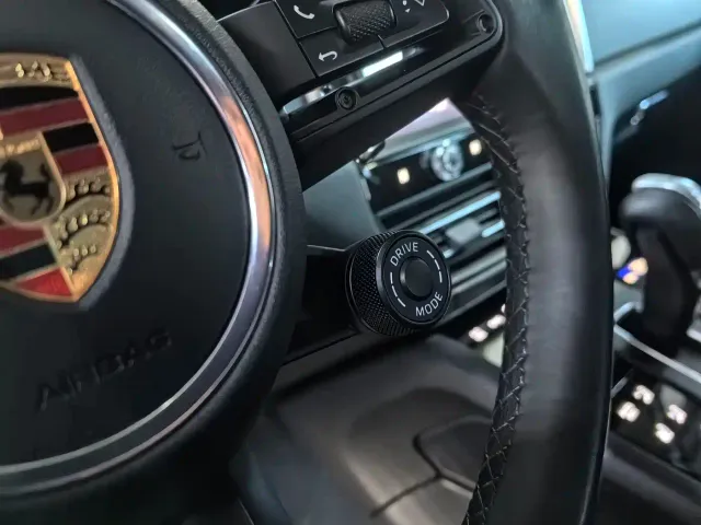 Porsche Macan — Фото автомобиля 4