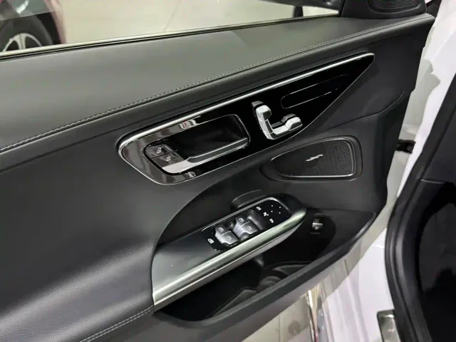 Mercedes-Benz C-Class — Фото автомобиля 12