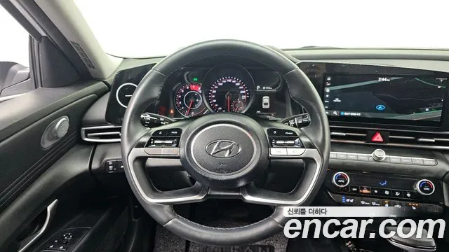 Hyundai AVANTE Avante (CN7) — Фото автомобиля 16
