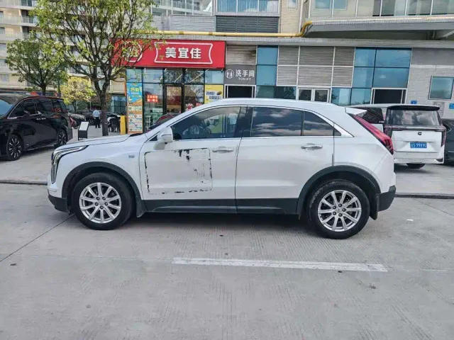 Cadillac XT4 — Фото автомобиля 3