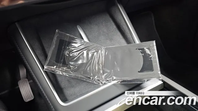 Tesla Model Y — Фото автомобиля 15