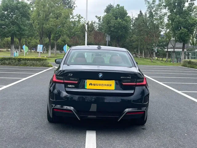 BMW i3 — Фото автомобиля 5