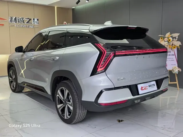 Geely Boyue L — Фото автомобиля 9