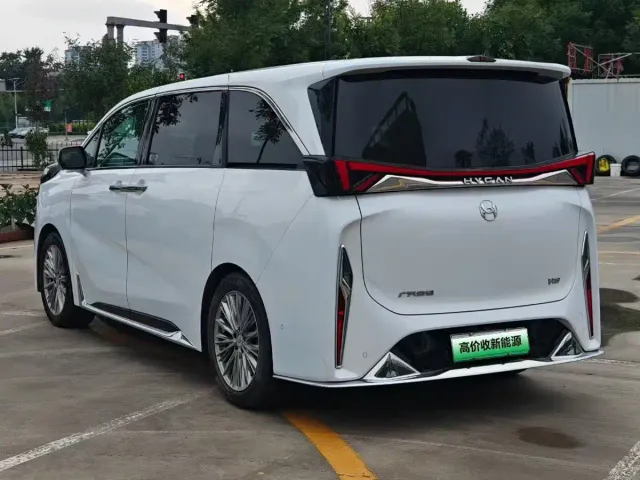 Hycan V09 — Фото автомобиля 9