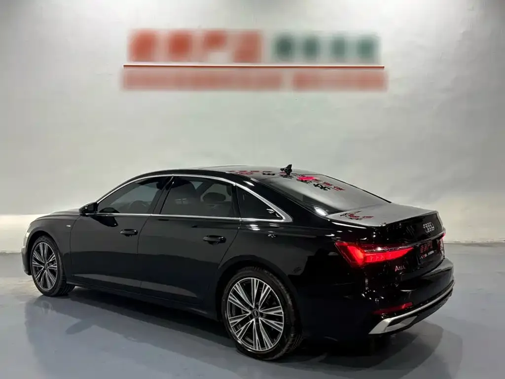 Audi Audi A6L 2024 45 TFSI quattro Premium Dynamic — Фото автомобиля 5