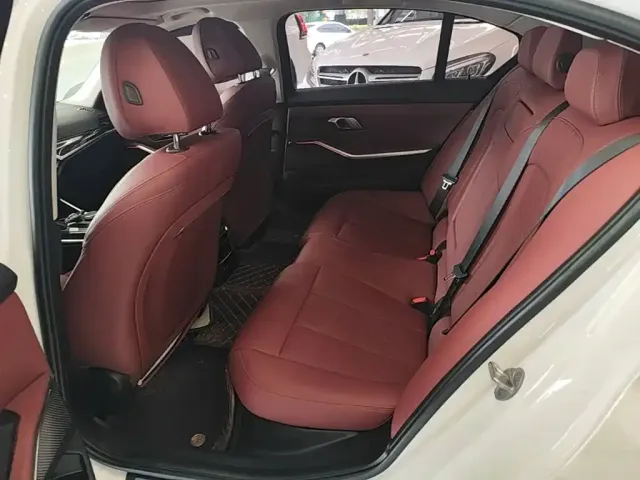 BMW 3 Series — Фото автомобиля 16