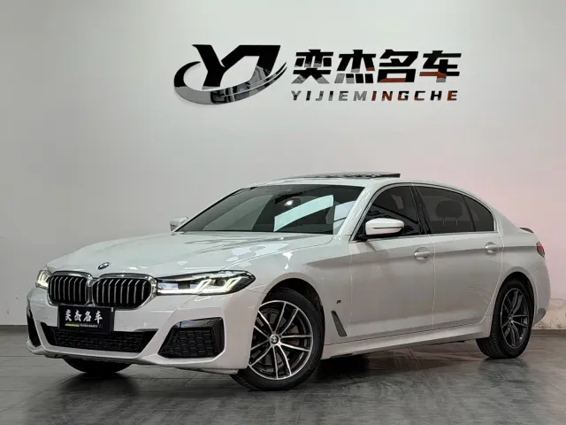 Фотография автомобиля — BMW 5 Series