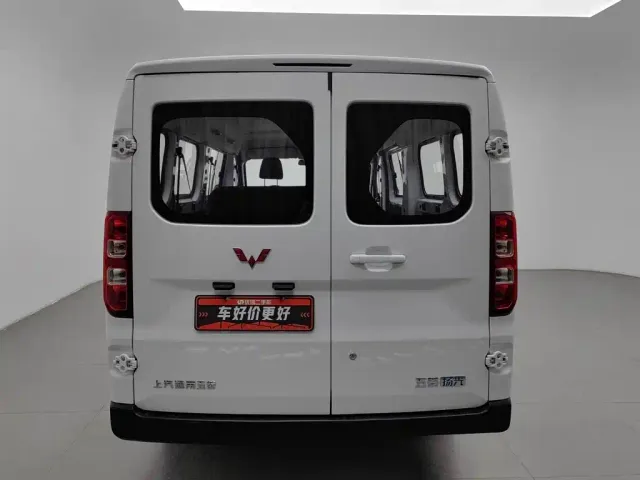 Wuling Yangguang — Фото автомобиля 4