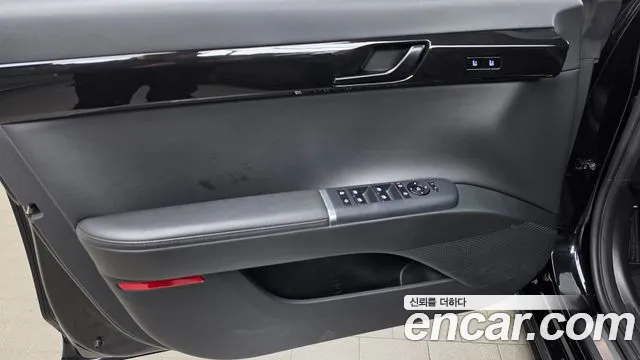 Hyundai Grandeur GN7 — Фото автомобиля 13