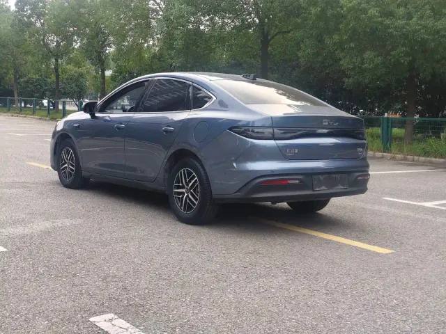 BYD Seal 05 DM-i — Фото автомобиля 9