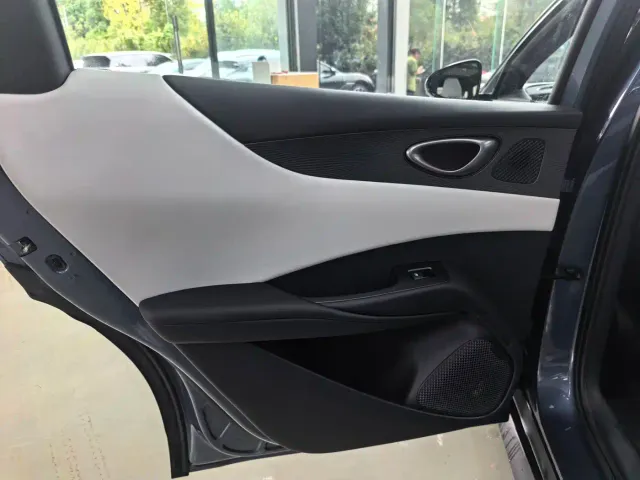 BYD Seal 06 — Фото автомобиля 11