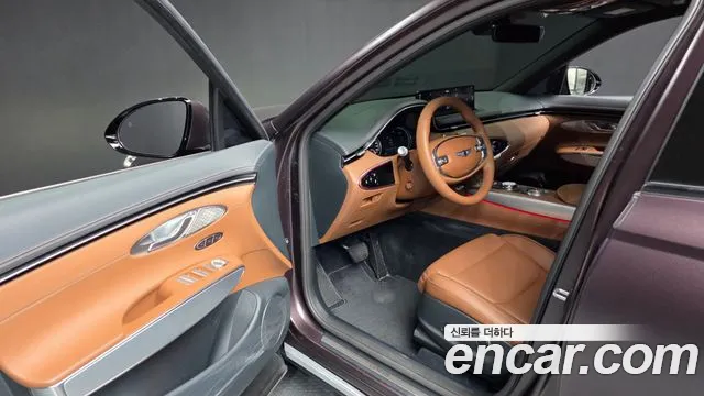 Genesis GV70 — Фото автомобиля 15