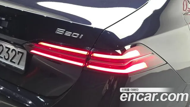 BMW 5 Series G60 — Фото автомобиля 8