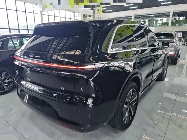 Li Auto L6 — Фото автомобиля 6